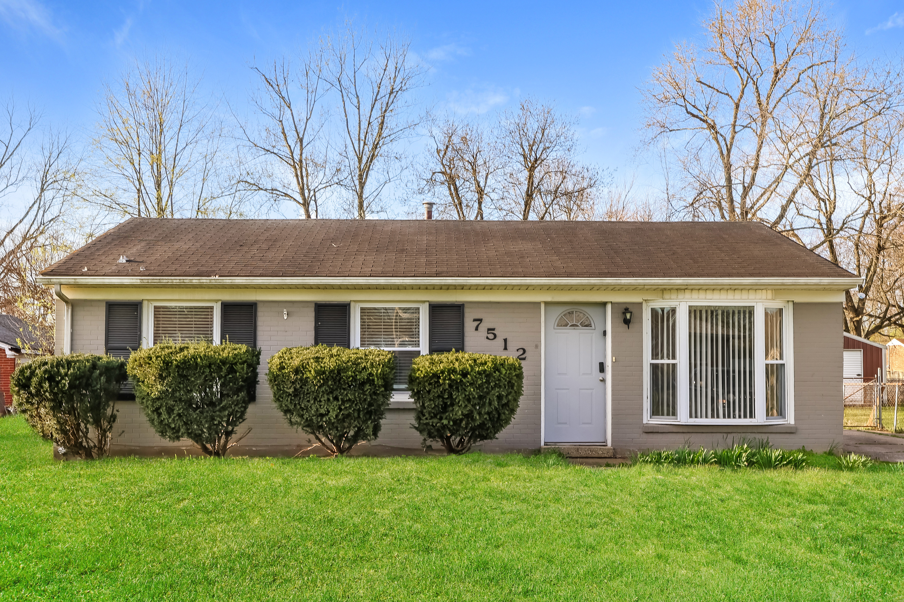 7512 Greenwood Rd Louisville, KY 40258